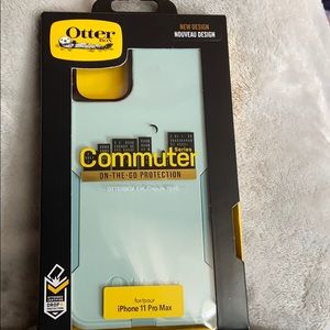 I phone 11 pro case otter box